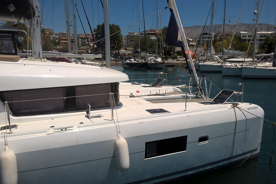 Aeolian Breeze - Lagoon 42