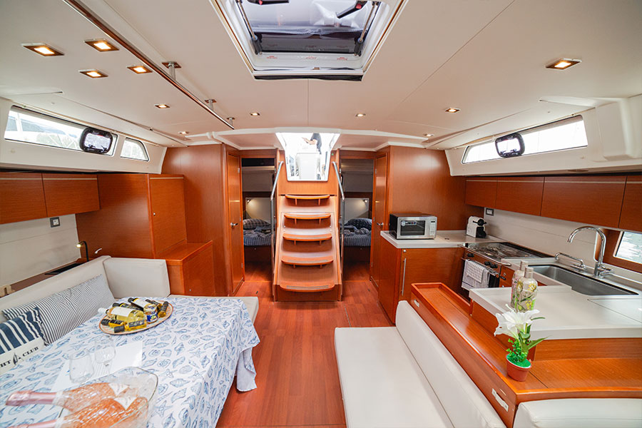 Aeolian Muse - Oceanis 51.1