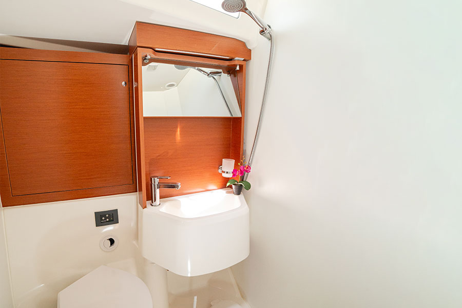 Aeolian Muse - Oceanis 51.1